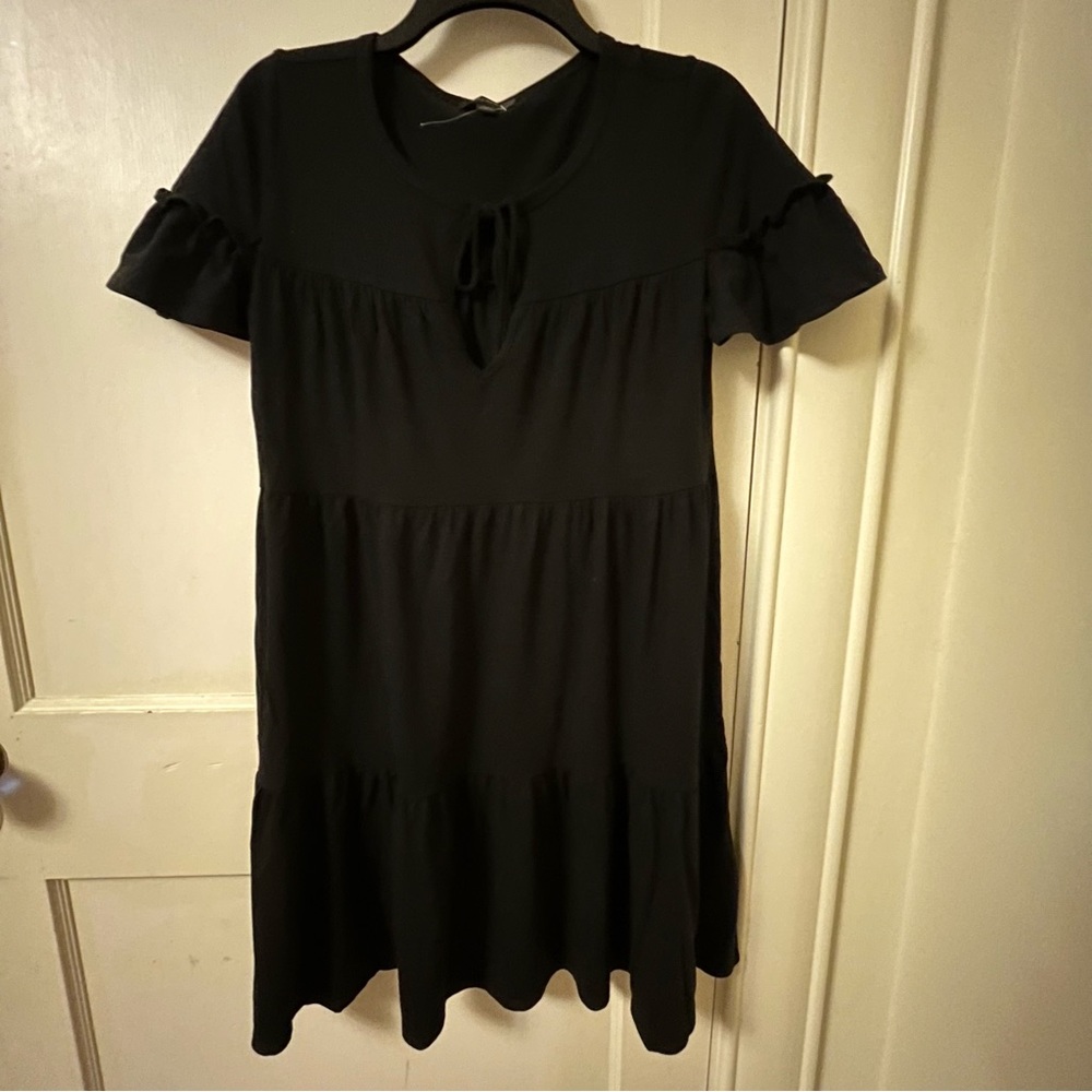 JCrew Broken-in jersey tiered mini dress BLACK.             Never worn no tags